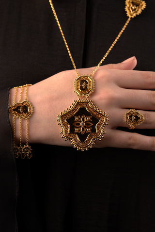 زينة - عقد شوكر