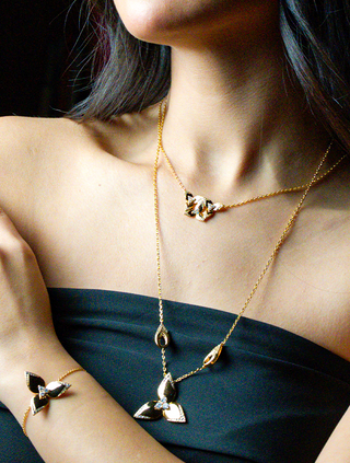 عقد فلورا - طويل