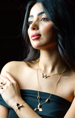 عقد فلورا - قصير